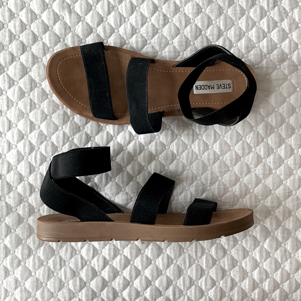 Steve Madden Black and Tan Sandals